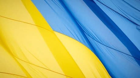 Krieg in der Ukraine: Kiew: Ukrainer bis 22 Jahre dürfen bald frei ein- und ausreisen