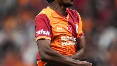 Osimhen milli takımda sakatlandı!