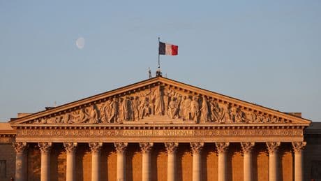 Fin de vie : les députés approuvent la création d’un droit à l’aide à mourir