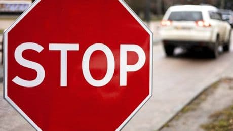Vigila las fotos que te llegan del coche al multarte: No todo vale