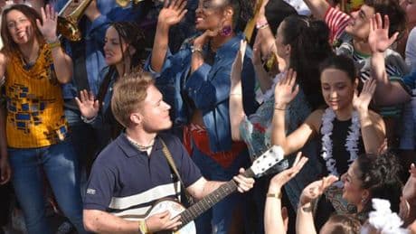 Top ten dei brani più ascoltati in Italia, Alfa con Manu Chao sorpassa Anna