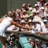 Tennis: Zuschauerin geht es nicht gut - Sabalenka reicht Wasser