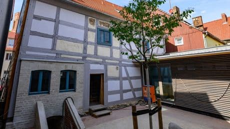 Literatur: Beeskow ehrt Schriftsteller de Bruyn mit neuem Dichterhaus