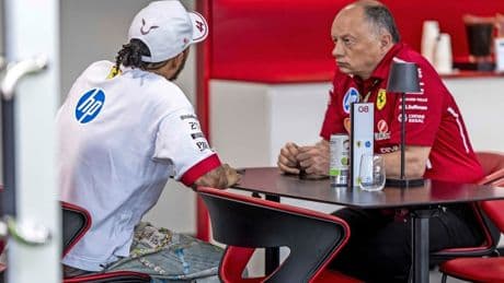 Ferrari-teambaas pareert flinke kritiek Lewis Hamilton: ’We deden wat we moesten doen’