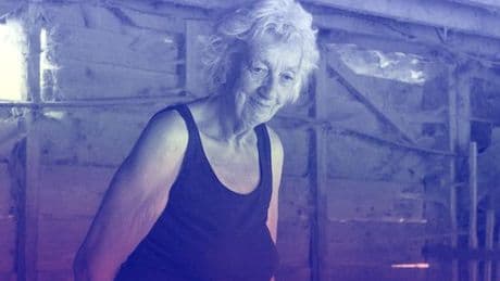 « La boulangère du village d’à côté était la seule personne à me parler – ou du moins à essayer » : les premiers jours en France d’Annelies van der Eijk, venue des Pays-Bas