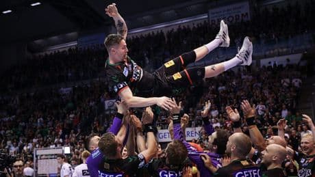 Abschieds-Show gegen Flensburg - SC Magdeburg bleibt im Titelrennen und holt CL-Quali