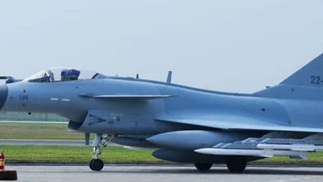 Duelli aerei e industriali nei cieli del Pakistan