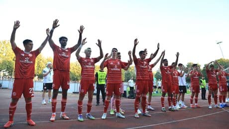 Düsseldorf Letzter der 2. Liga - Fortuna in Paderborn gewaltig unter Druck