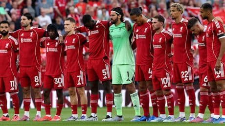 Mit einem bewegenden Akt ehrt Liverpool vor dem Spiel Diogo Jota (†28)