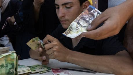 A Cash Shortage in Gaza Is Making the Hunger Crisis Much Worse