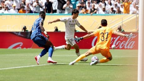El Real Madrid no pasa del empate en su debut