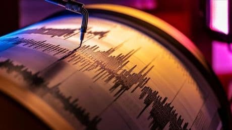 Ege Denizi'nde 3.8 büyüklüğünde deprem