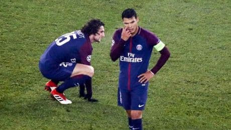 Tremendo dardo de Thiago Silva a Rabiot
