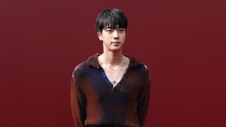 Jin Finally Reaches No. 1 On His Own