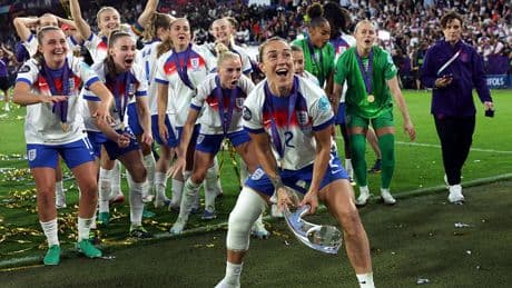 England hero Lucy Bronze reveals she played entire Euro 2025 with fractured tibia