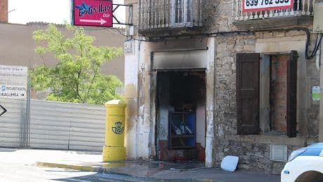 Dos mujeres fallecidas y seis heridos en el incendio de un club nocturno en Bellpuig