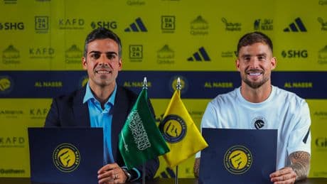 Al Nassr, Inigo Martinez'i renklerine bağladı