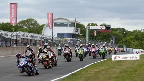Tragedia en el campeonato británico de Superbike con dos pilotos fallecidos