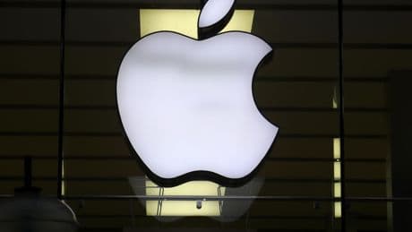 Judge allows antitrust lawsuit against Apple to proceed