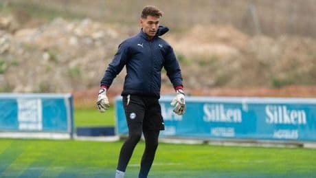 El portero Adrián Rodríguez tiene previsto llegar a Zaragoza este lunes