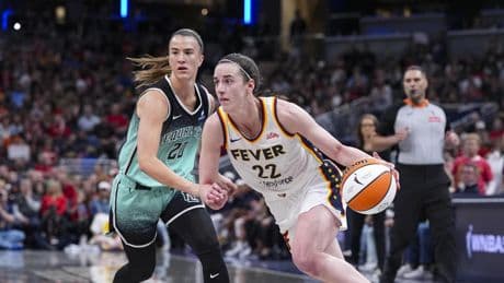 Caitlin Clark, gran estrella de las Fever, baja dos semanas por una lesión en el cuádriceps