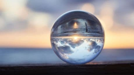 La bola de cristal de la IA es usada por gobiernos y corporaciones