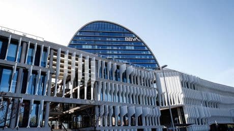 BBVA envía a la CNMV la nueva versión del folleto de la opa al Sabadell