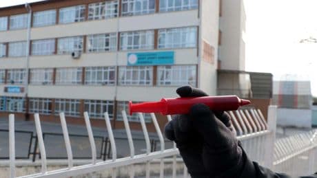 Şırınga çikolatadan ölüm davası: 5 sanığa ödül gibi ceza