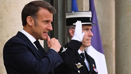 Corse, Nouvelle-Calédonie... Emmanuel Macron empêtré dans les différentes lignes de son gouvernement