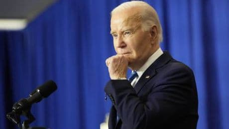 "Lo staff pensava alla sedia a rotelle". Verità choc sugli ultimi giorni di Biden