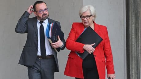 Suicides à l’hôpital, les plaintes contre les ministres peuvent-elles aboutir ?