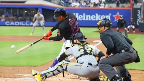 Mets, Yankees lurking in shadows behind Knicks — but not for long