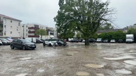 Meyzieu: les riverains lancent une pétition contre la suppression d'un parking au profit d'un square
