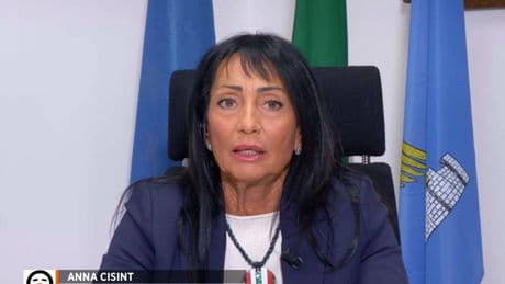 “Ti taglio la gola”. Espulso il pakistano che ha minacciato l’onorevole della Lega