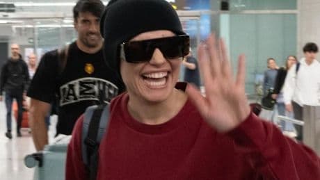 Melody, que ha cancelado su agenda, tras regresar a España: «Se han dicho cosas que no son verdad, necesito unos días tranquilita»