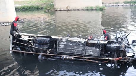 Cezayir'de otobüs nehre düştü: 18 kişi hayatını kaybetti