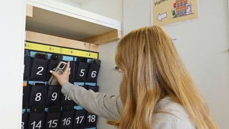 Handys an Schulen: Bundeselternrat plädiert gegen pauschale Smartphone-Verbote