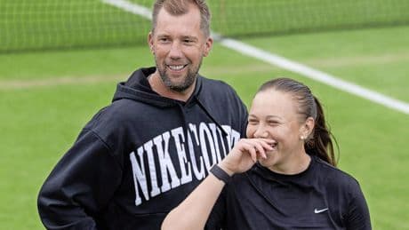 Nederlandse coach Rick Vleeshouwers heeft de tijd van zijn leven met Wimbledon-finaliste Amanda Anisimova: ’Af en toe knijp ik even in mijn arm’