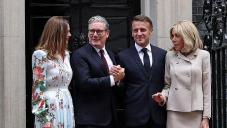 Macron y Starmer buscan un acuerdo migratorio ante el récord de cruces ilegales del Canal de la Mancha