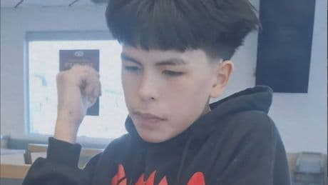 Searchers from Manitoba arrive in Edmonton to help look for missing teen