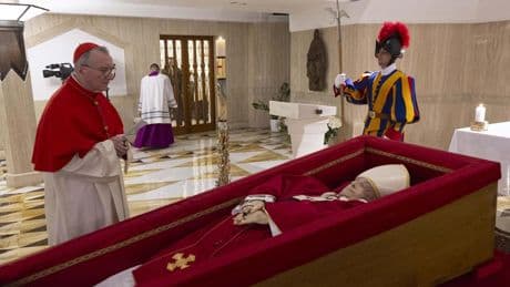 El funeral del papa Francisco será el sábado 26 de abril en la plaza de San Pedro