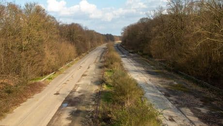 Sie vergammelt seit Jahren: Kennen Sie die deutsche Geister-Autobahn?
