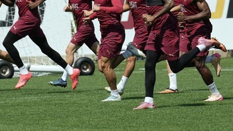 Galatasaray’da üç ayrılık birden