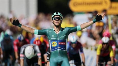 Jonathan Milan se estrena en el Tour y acaba con la sequía italiana