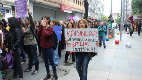 Aile arabuluculuğu kadın haklarından ne götürüyor?