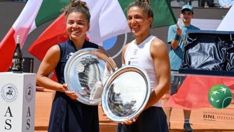 Tennis, il bis di Errani e Paolini: ancora regine di Roma