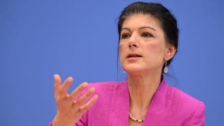 Wagenknecht bietet SPD-Linken Zusammenarbeit an – und kritisiert „Kriegskurs von Klingbeil“