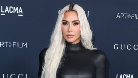 Aussage im Raub-Prozess: Kim Kardashian ist in Paris eingetroffen
