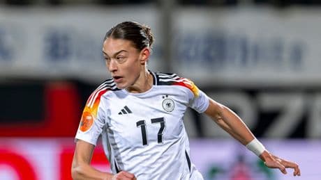 Sie ist nicht die Erste - DFB-Star schießt gegen Bundestrainer