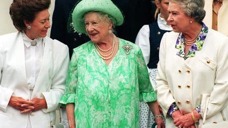 Leed prinses Margaret aan alcoholsyndroom? ’Royal Rebel’ dankte flamboyante persoonlijkheid mogelijk aan drinkgedrag van zwangere Queen Mother